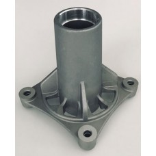 KRYT HŘÍDELE MANDRELY HUSQVARNA VYSOKÝ UPEVNĚNÍ 4 ŠROUBY TRAKTORY S KOŠEM KRYT HŘÍDELE MANDRELY HUSQVARNA VYSOKÝ UPEVNĚNÍ 4 ŠROUBY TRAKTORY S KOŠEM